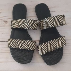 🌺🍀Perfect slippers by universal tread🍀🍀🍀
